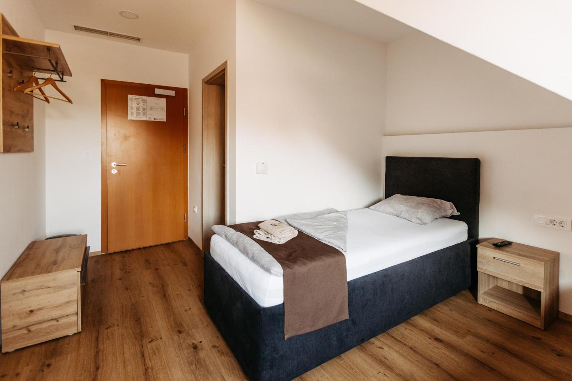 Hotel Murat Ptuj Bagian luar foto