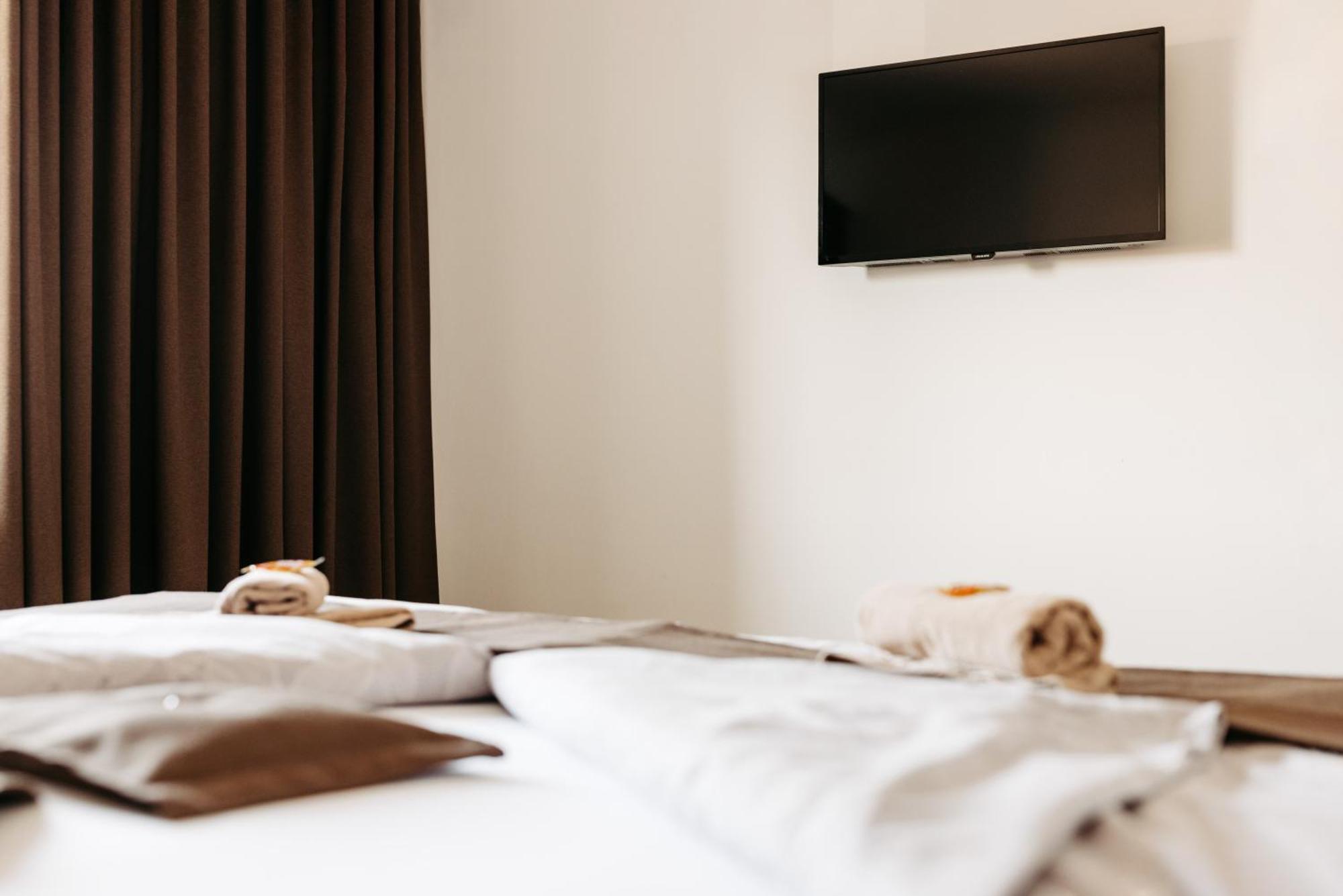 Hotel Murat Ptuj Bagian luar foto