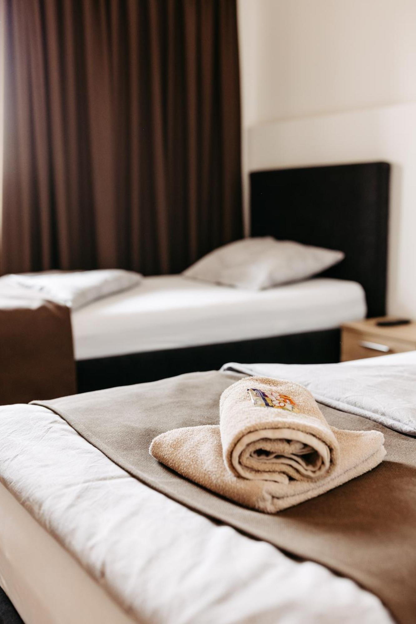 Hotel Murat Ptuj Bagian luar foto