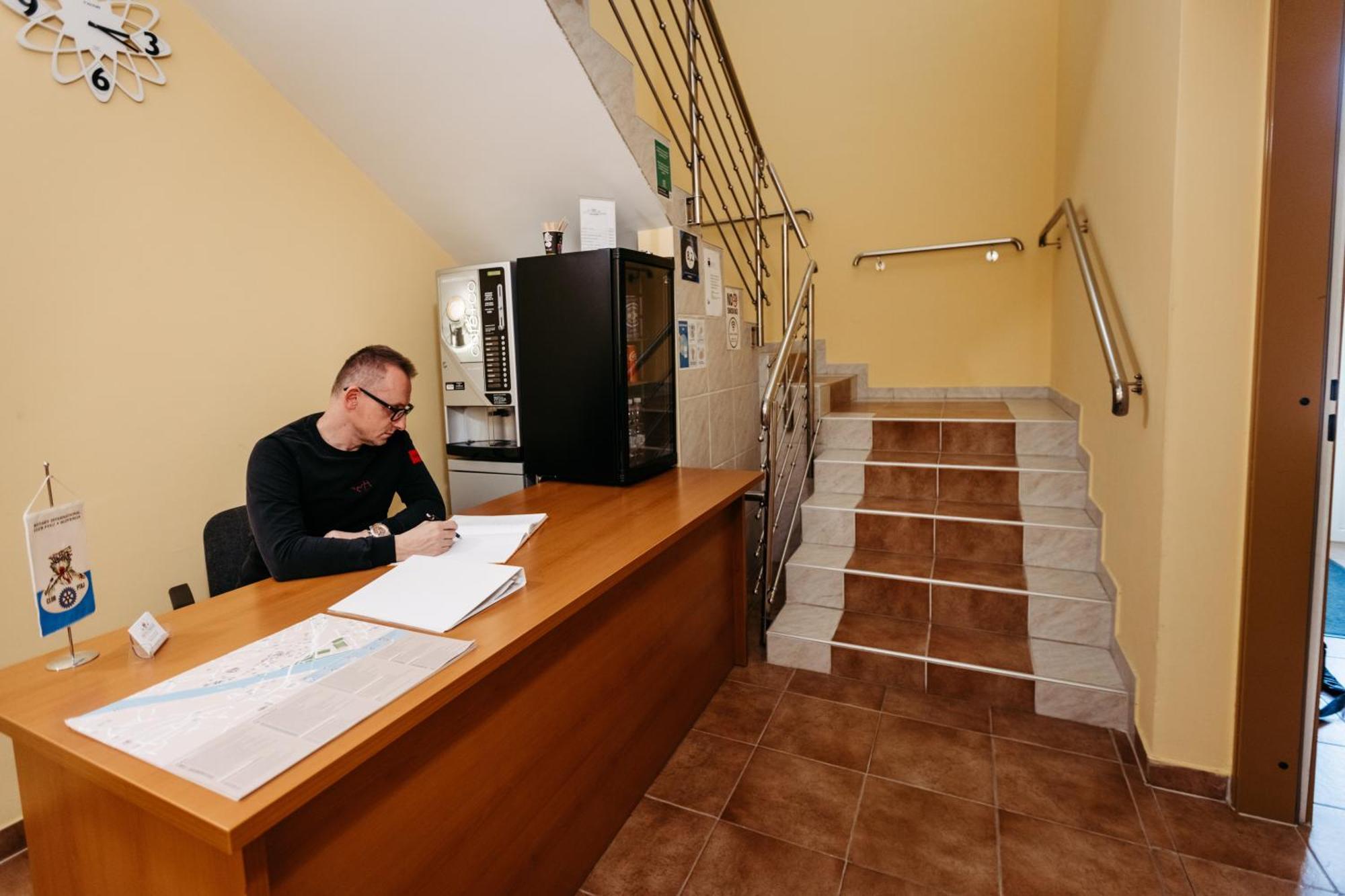Hotel Murat Ptuj Bagian luar foto