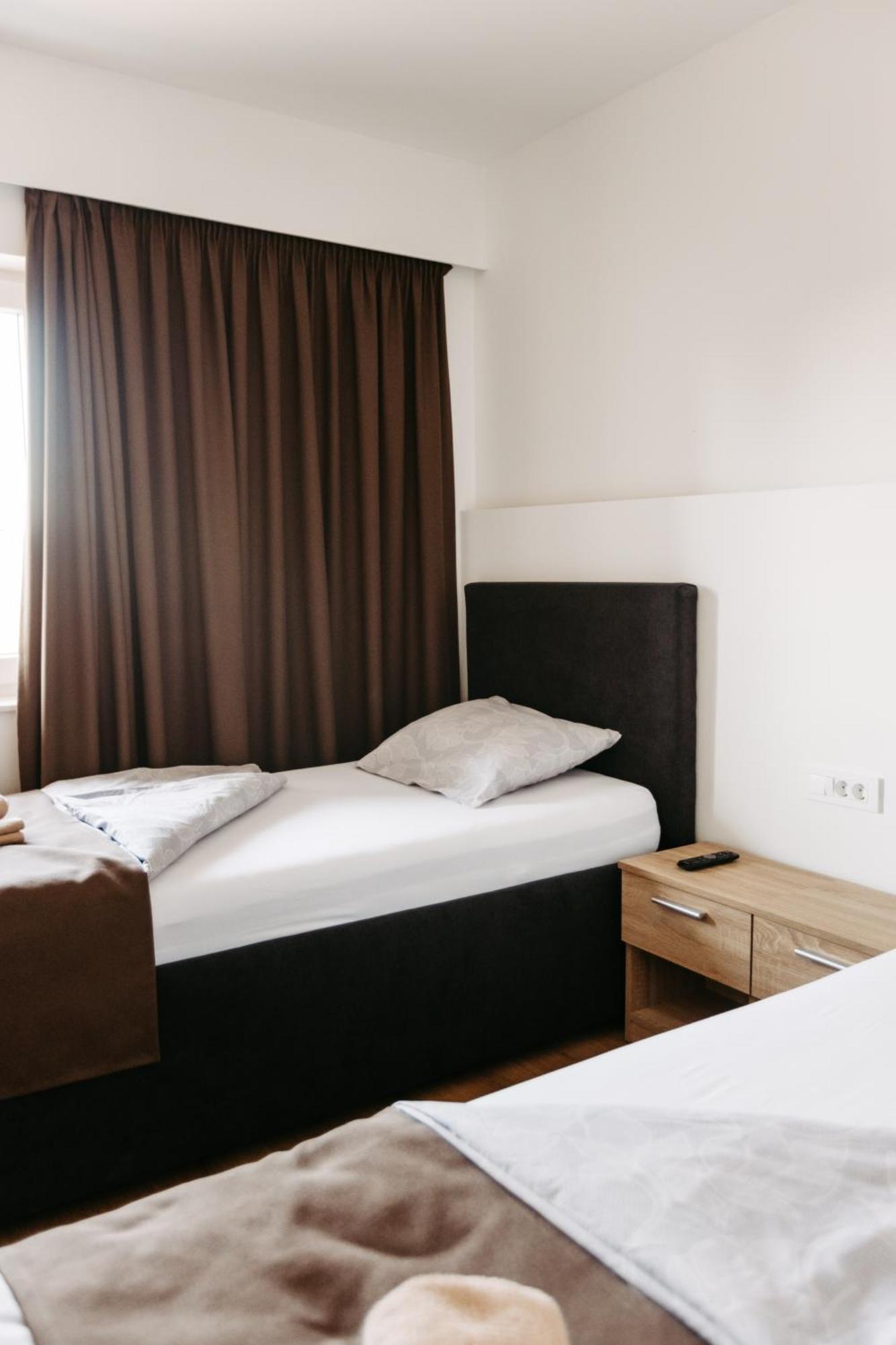 Hotel Murat Ptuj Bagian luar foto